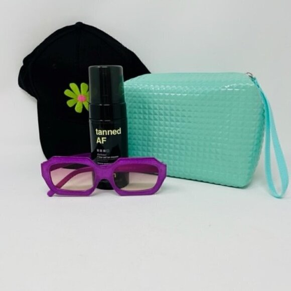 Fun in the Sun Essentials - Picture 3 of 3